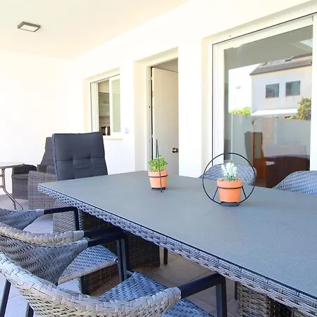 Global Properties, Bonito Adosado Con Jardin En La Playa De Almarda Sagunto