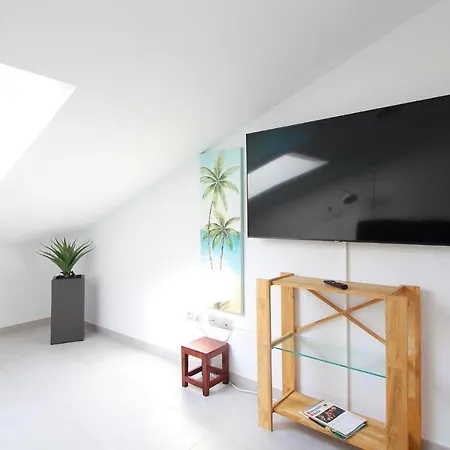 Global Properties, Bonito Adosado Con Jardin En La Playa De Almarda Feriehus